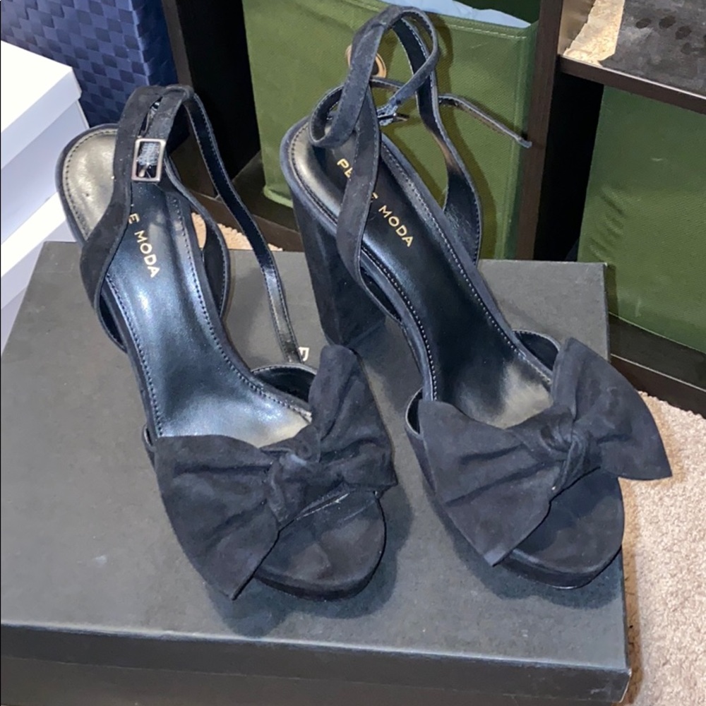 Black High Heels - image 6